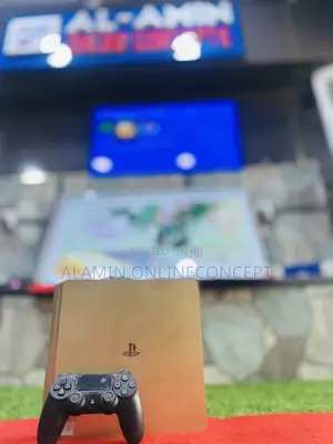 Playstation 4 Slim Gold