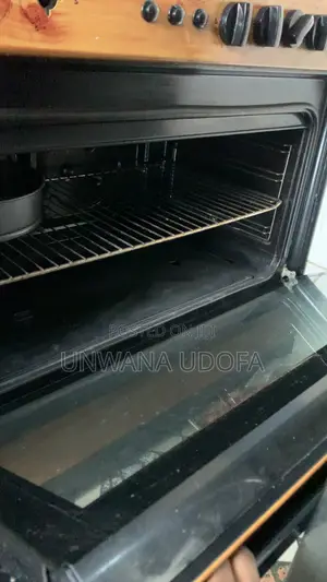 Gas Cooker With Oven