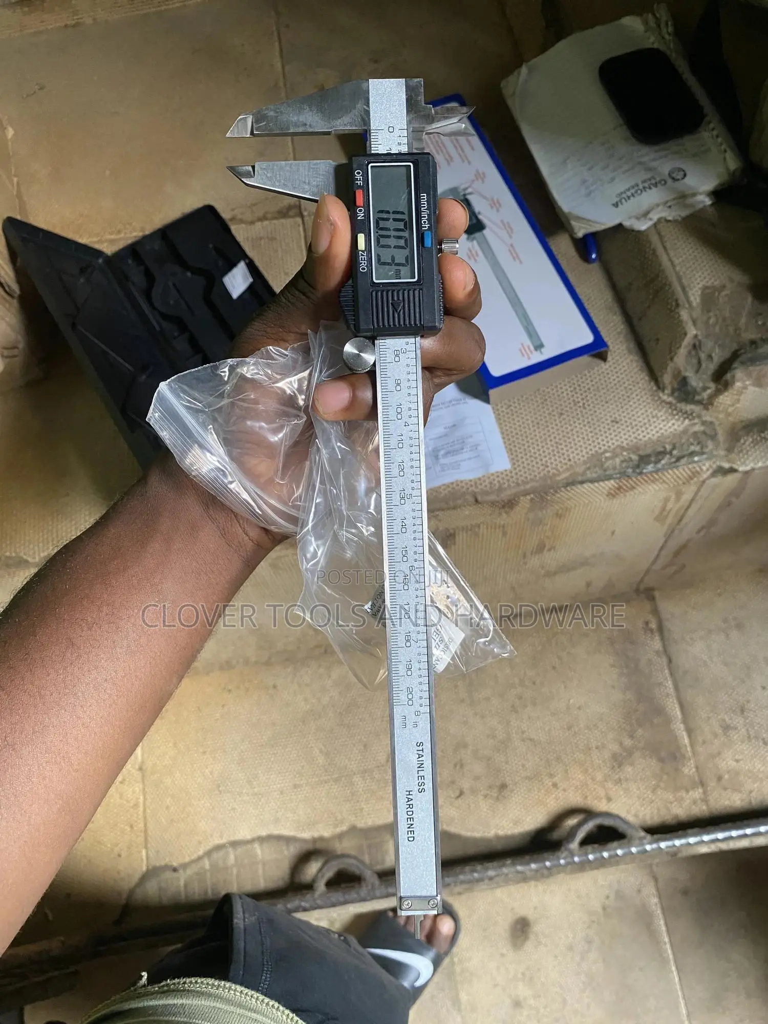Digital Caliper 8” / 200mm