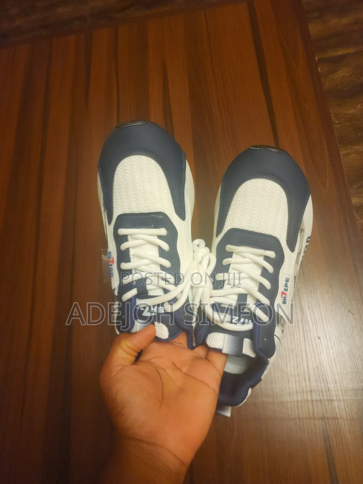 Brand New Fashionable Sneaker