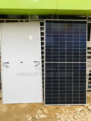 750w Jinko Solar Panel Halfcut Mono 144cells