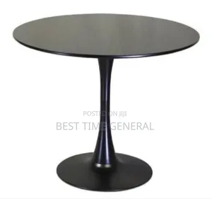 Luxury Round Table