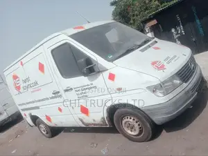 Mercedes-Benz Sprinter 2005 White