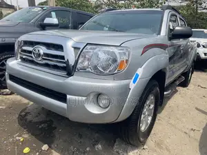 Toyota Tacoma 2010 Silver