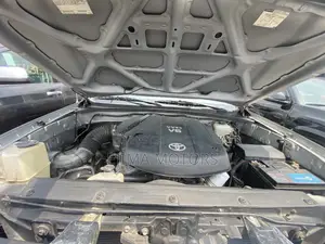 Toyota Tacoma 2010 Silver