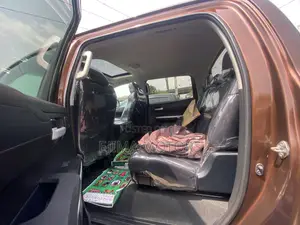 Toyota Tundra 2018 Brown