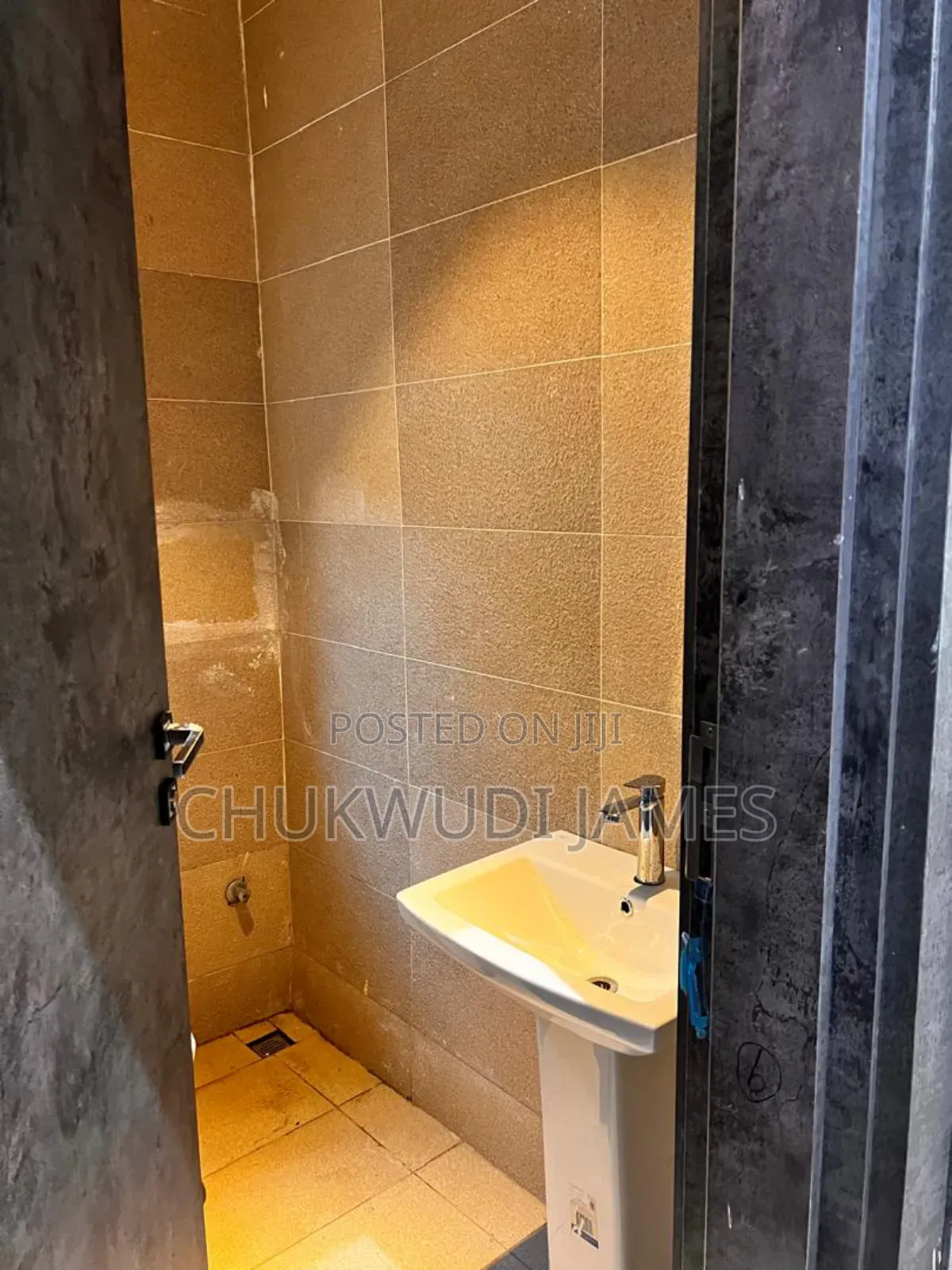 5bdrm Duplex in Garki Property, Area 11 for rent