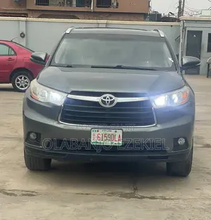 Photo - Toyota Highlander 2014 Gray