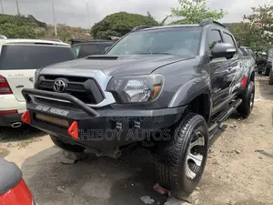 Toyota Tacoma 2014 Black