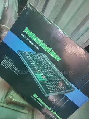 Yamaha 16 Channel Mixer DSP