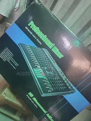 Yamaha 16 Channel Mixer DSP