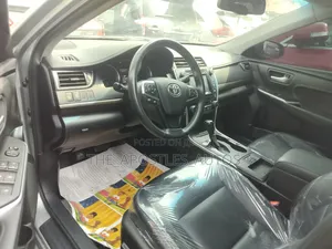 Toyota Camry 2016 Silver