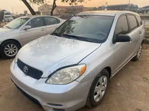 Photo - Toyota Matrix 2005 Silver