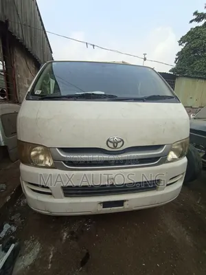 Toyota HiAce 2009 White