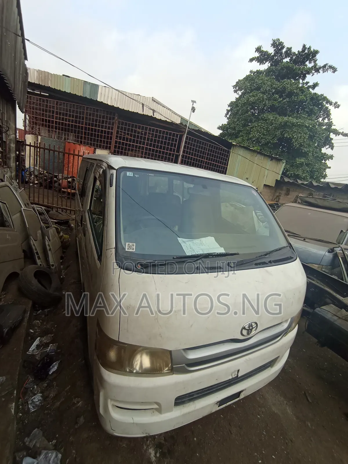 Toyota HiAce 2009 White