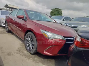 Toyota Camry 2016 Burgundy
