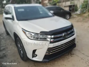Photo - Toyota Highlander 2014 White