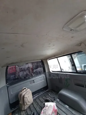 Toyota HiAce 2013 Black