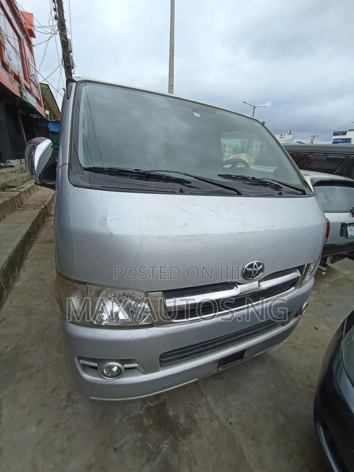 Toyota HiAce 2010 Grey