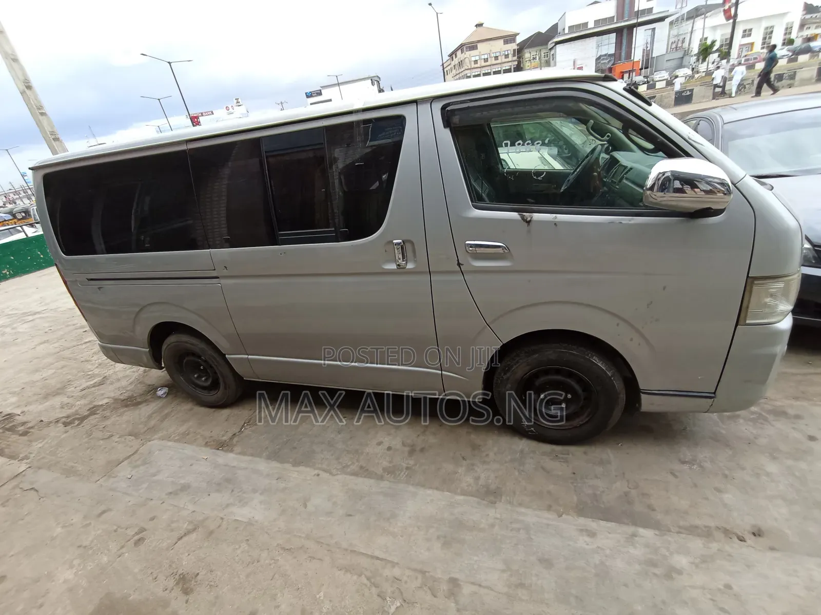 Toyota HiAce 2010 Grey