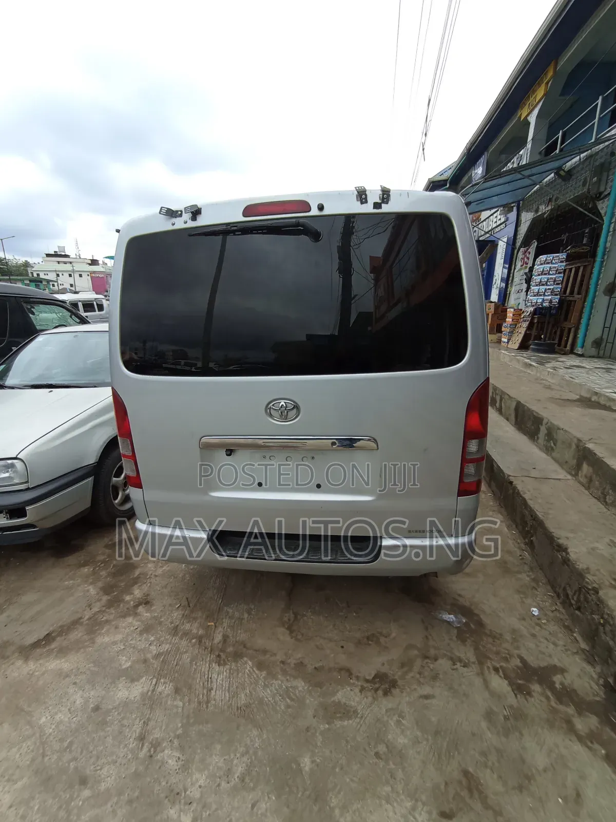 Toyota HiAce 2010 Grey