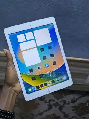 Apple iPad 9.7 128 GB Silver