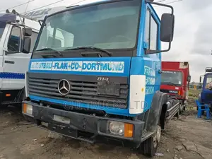 Mercedes Benz 814 Chassis Truck