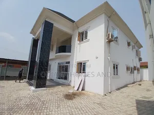 7bdrm Duplex in Adeoje Estate, Off for sale