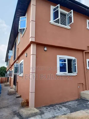 3bdrm Block of Flats in Benin City for sale