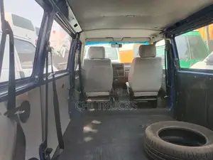 Volkswagen Transporter 2000 Blue