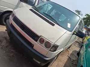 Volkswagen Transporter 2002 White