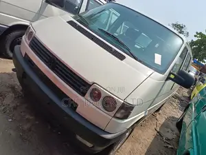 Volkswagen Transporter 2002 White