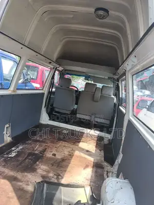 Volkswagen Transporter 2002 White