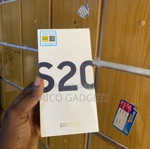 Photo - New Samsung Galaxy S20 FE 128 GB Black