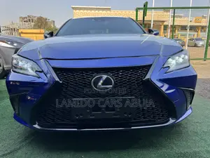 Lexus ES 2019 Blue