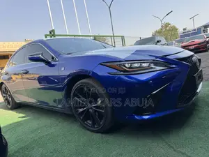 Lexus ES 2019 Blue