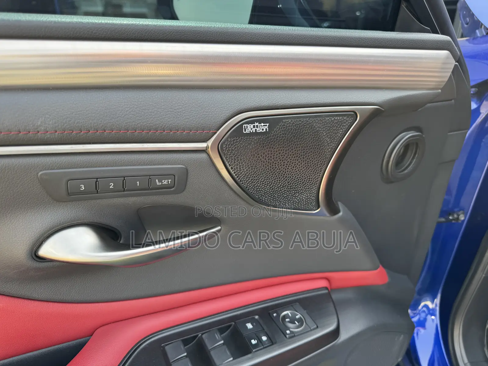 Lexus ES 2019 Blue