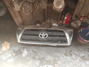 Front Grill for Toyota Tacoma 2005