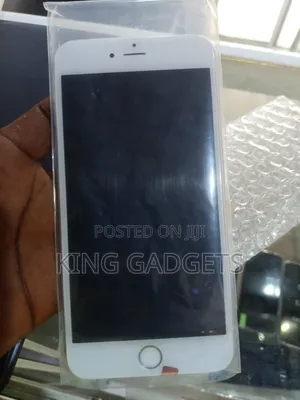 Photo - Apple iPhone 6s Plus 64 GB Silver