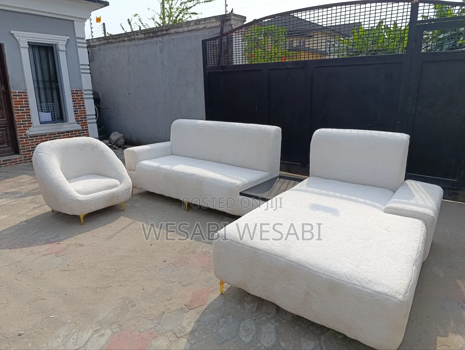 Wooly Fabric L-Shaped Chair
