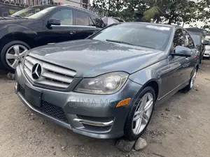 Mercedes-Benz C300 2011 Gray