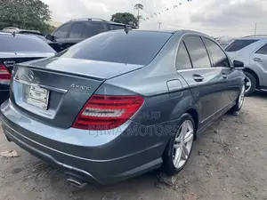 Mercedes-Benz C300 2011 Gray