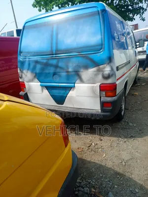 Volkswagen Transporter 2002 White