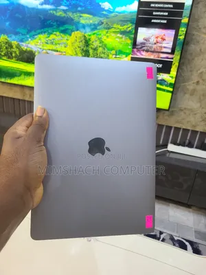 Laptop Apple MacBook Pro 2020 16GB Intel Core I7 SSD 512GB