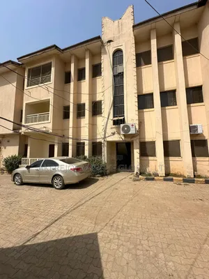 3bdrm Block of Flats in Around Lifecamp for rent