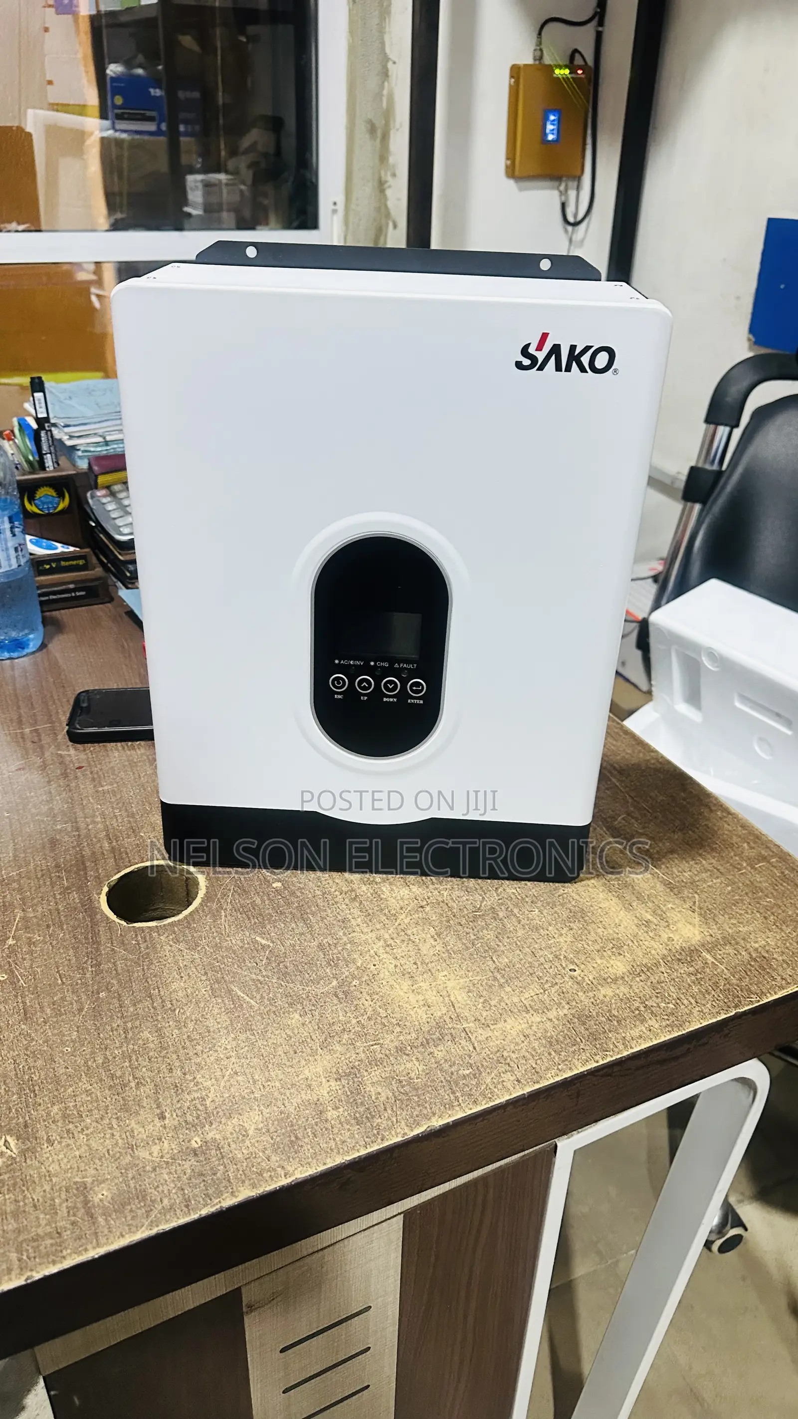 Sako 6.2kva 24v Hybrid Inverter With 100A Charge Controller