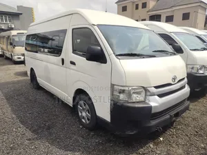Toyota HiAce 2018 White
