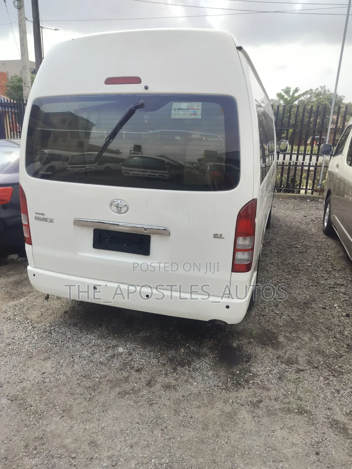 Toyota HiAce 2018 White