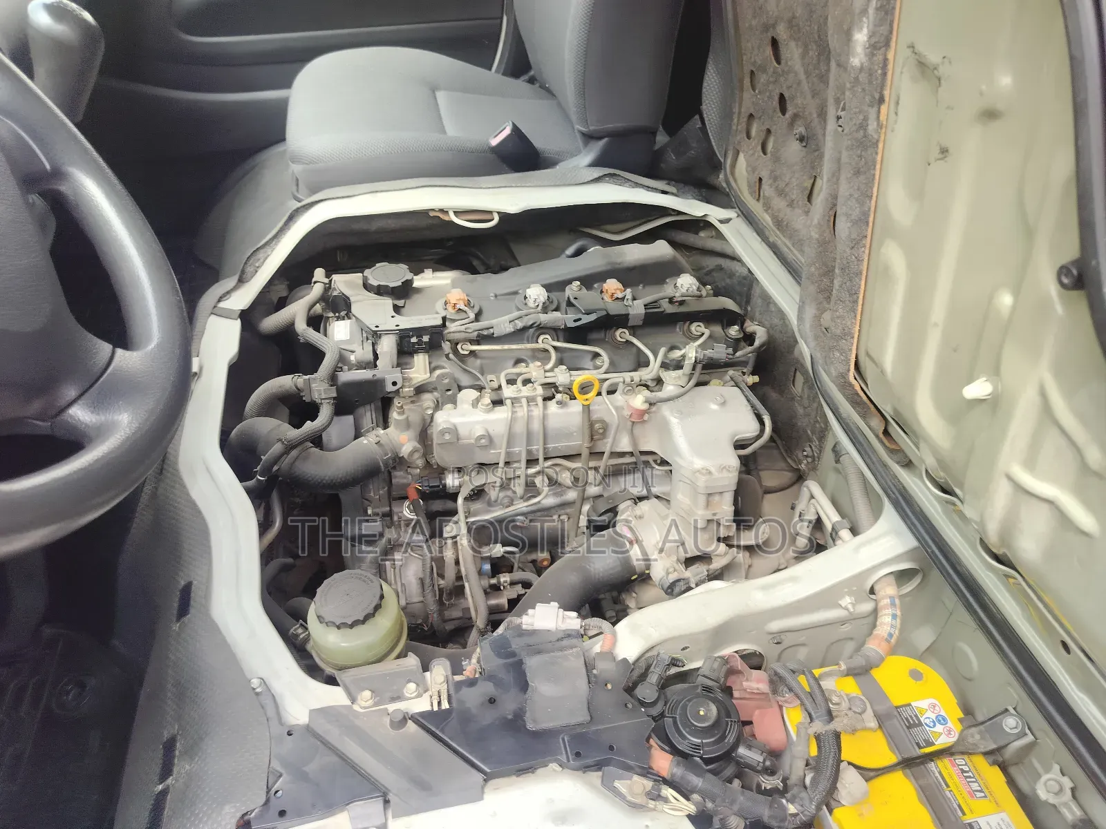 Toyota HiAce 2018 White