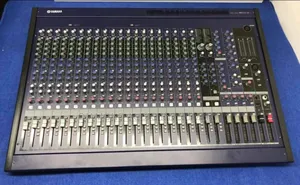 Yamaha MG24/14FX Console Mixer
